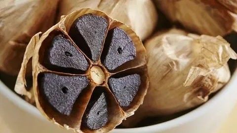 تصویر 1 از سیر سیاه گانودرما اصل ژاپن با کیفیت منحصر به فرد